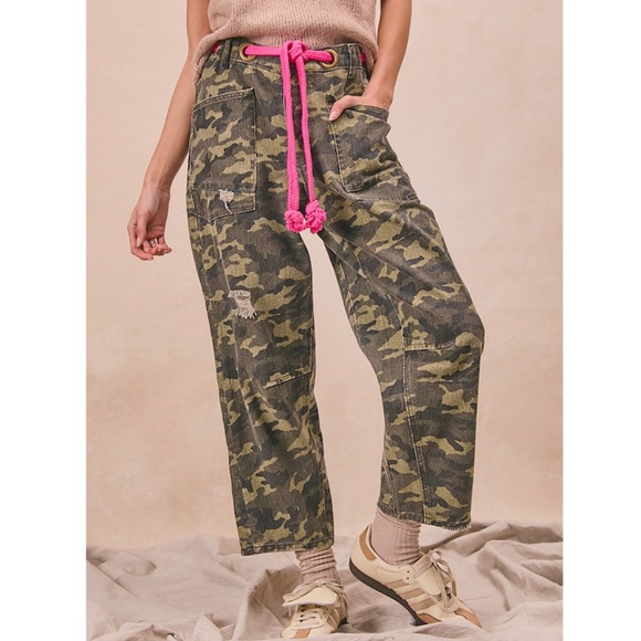 "The Harper" Braided Belt Camo Jeans - Picture 1 of 4